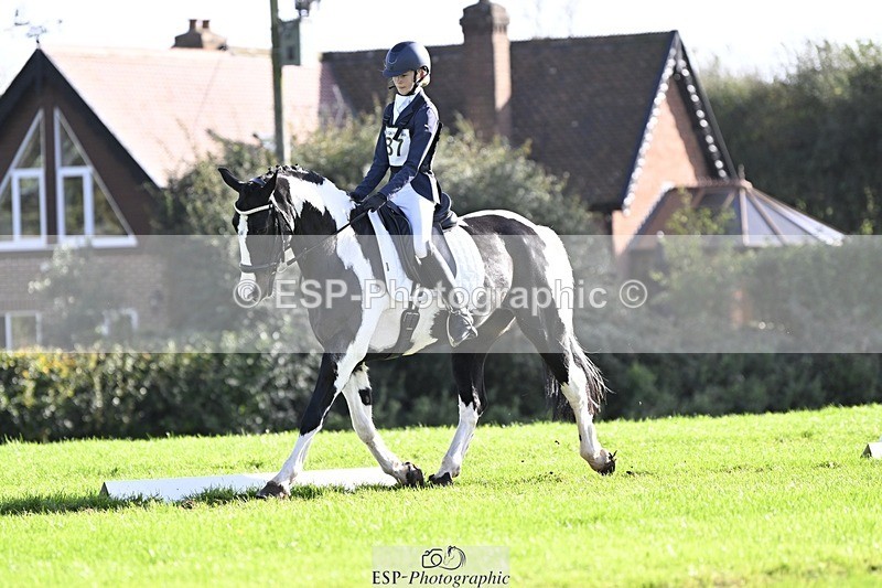 241025-142916-09660 - 387-Kelly.Knockaert-PIPER.II