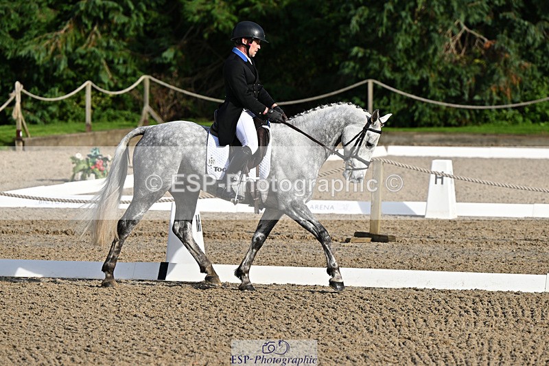 241023-150535-00471 - 107-Simon.Grieve-BEST.ESCAPADE