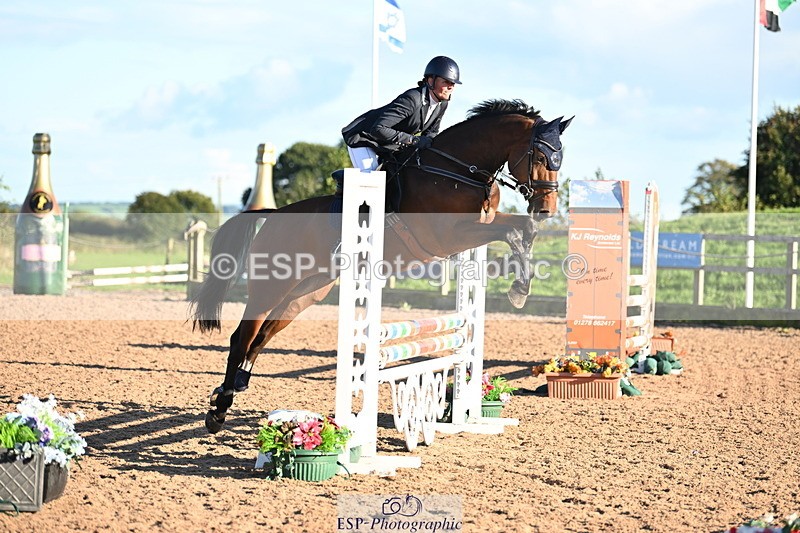 240912A-173817-02569 - Cls 7 Snr 90cm Open Speed Derby