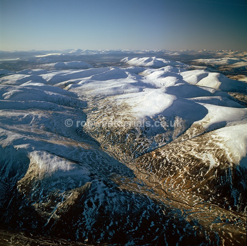 A00082C Baddoch Burn from above Glen Clunie A93 - Mountains, hills and moors