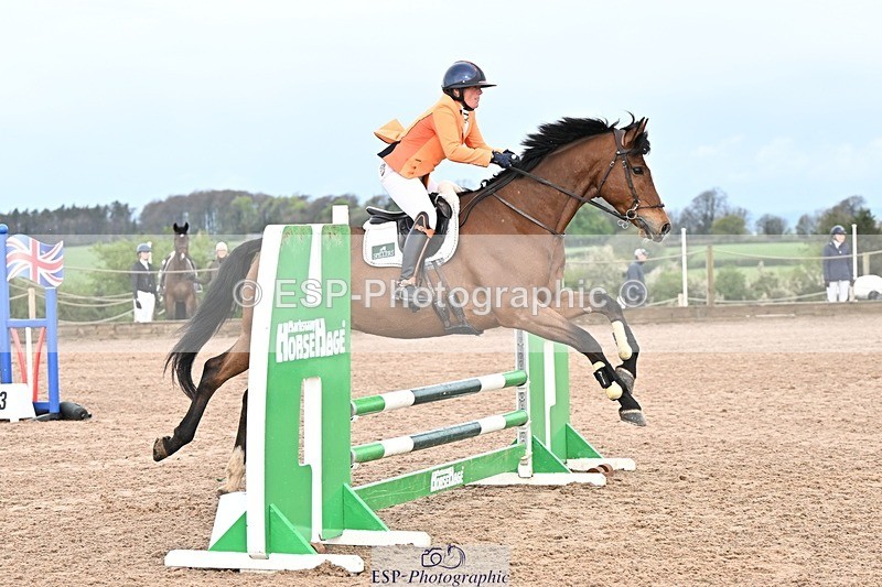 250416-090255-00008 - Cls 1 British Novice and 90cm