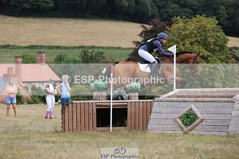 250802A-122331-03503 - C-125-Issy.Colwell-DANNYSTORY