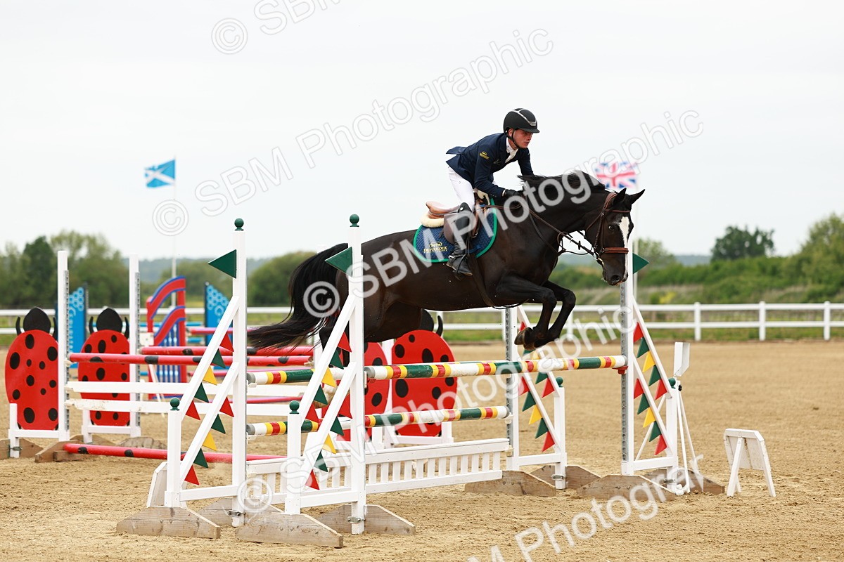 SBM_000942 - Class 4 - Senior Newcomers - 1.10m