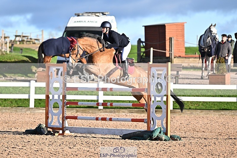 251119-141457-00525 - Cls 5 Foxhunter and 1.20m Open