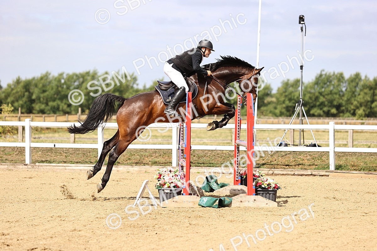 SBM_009634 - Class 8 - Senior Newcomers - 1.10  Open