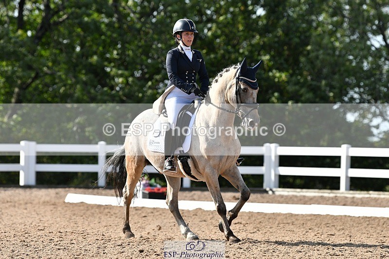 250906-163018-05103 - 128-Chantelle.Oliver-SymondsStadmorslow.Coffee.n.Cream