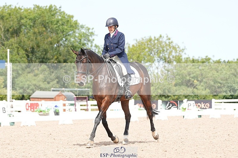 250815-120002-01023 - 015-Susan.LanzWellshead.Foxtrot