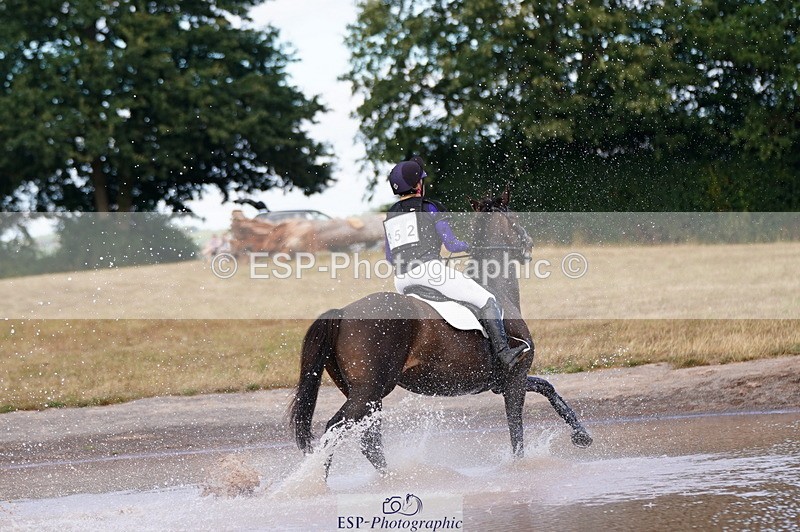 250802A-174502-08995 - H-352-Emma.Hurworth-STEREN.OF.AVALON