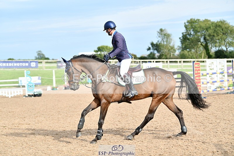 240915A-163534-11046 - Cls 30 Snr Foxhunter