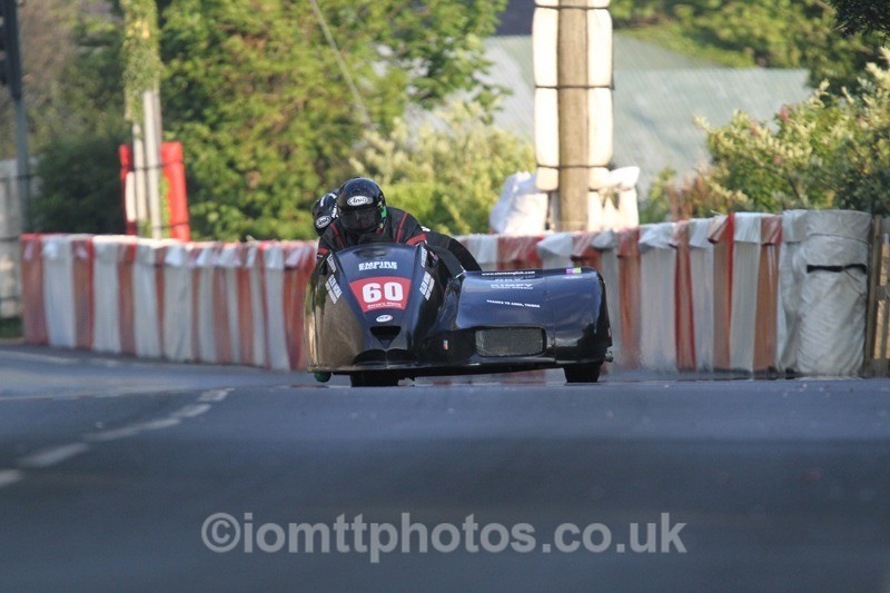 IMG_5600 - Thursday Practice - TT 2013 Side Car