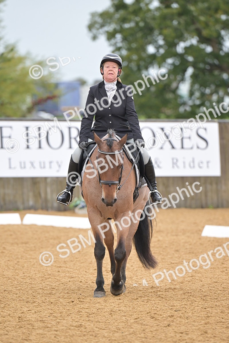 SBM_00526 - D2 - Small Tour Championship Intro 2