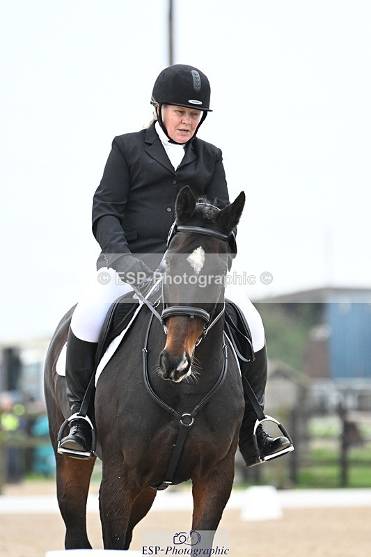 241103-100704-00270 - Intro 3 - 9.40 to 10.40