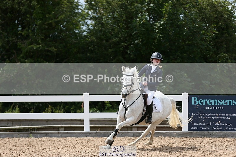 230716A-150657-04198 - Class 25a Pony Fox & 1.10 Open