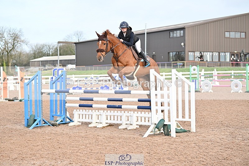 231209A-121100-01721 - Cls 12 Newcomers & 1.10m Open