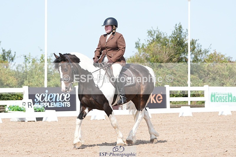 250817-121700-09280 - 185-Hermione.PerryNewoak.Roc.Bay