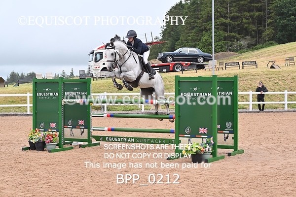 BPP_0212 - CLASS 25 SUN HOYS Redpost Equestrian Senior Foxhunter Second Round