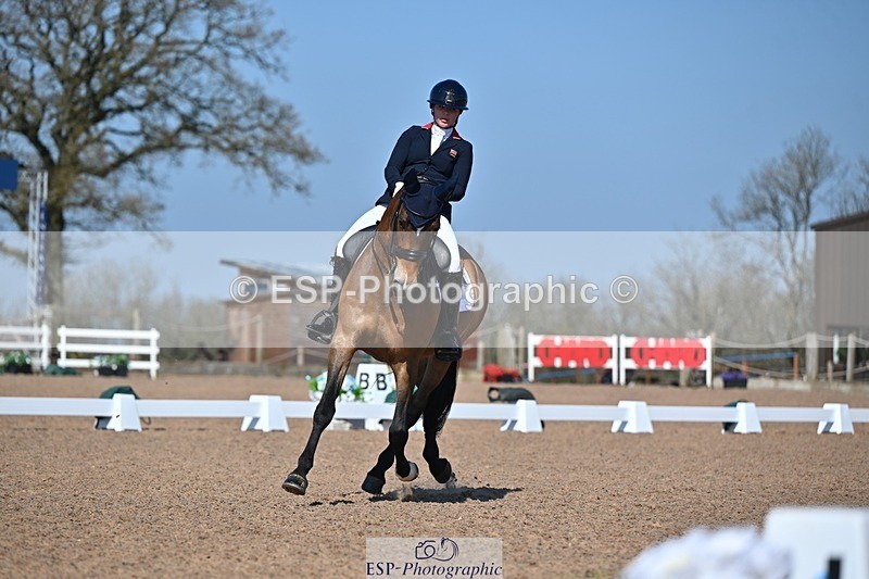 250405-105832-10067 - 115-Isla.Sully-Vagabond.De.Massa