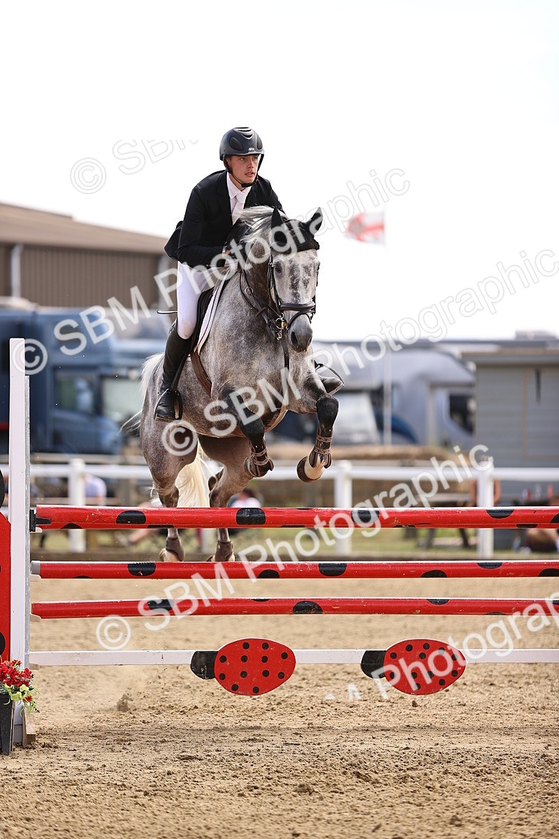 SBM_010588 - Class 9 - Senior Foxhunter - 1.20m Open