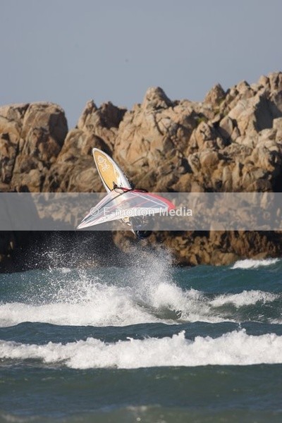 WS 210908-77 - Windsurfing
