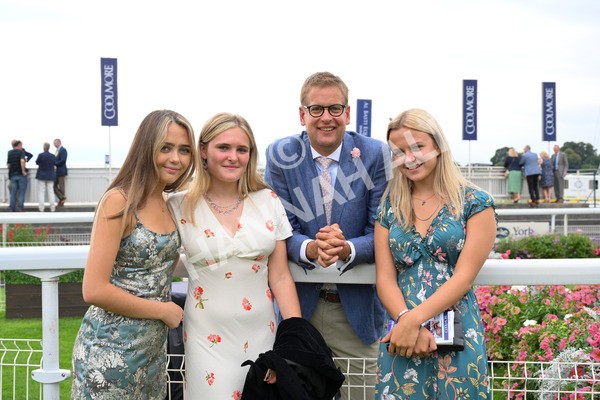 yr20082021r7-19 - Race 7 5.10pm Sky Bet Mile