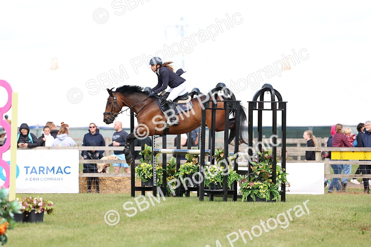 SBM_13498 - Class 206 - Senior Newcomers - 1.10m Open