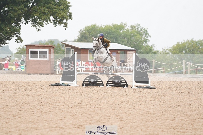 240901A-095306-05484 - 305-Charlotte.Billson-KILLYCLOGHAN.MR.MOONSHINE