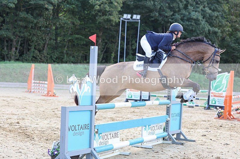 3E7A0756 - Class 4: Senior British Novice/90cm open
