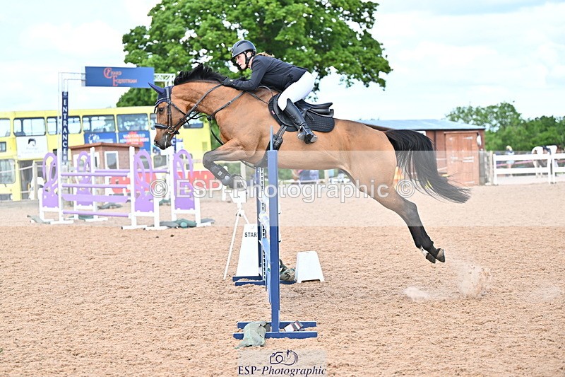 240608A-130016-02451 - Cls 4 Snr Newcomers and 1.10m Open