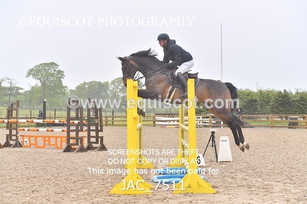 JAC_7511 - CLASS 14  Senior Newcomers/ 1.10m Open