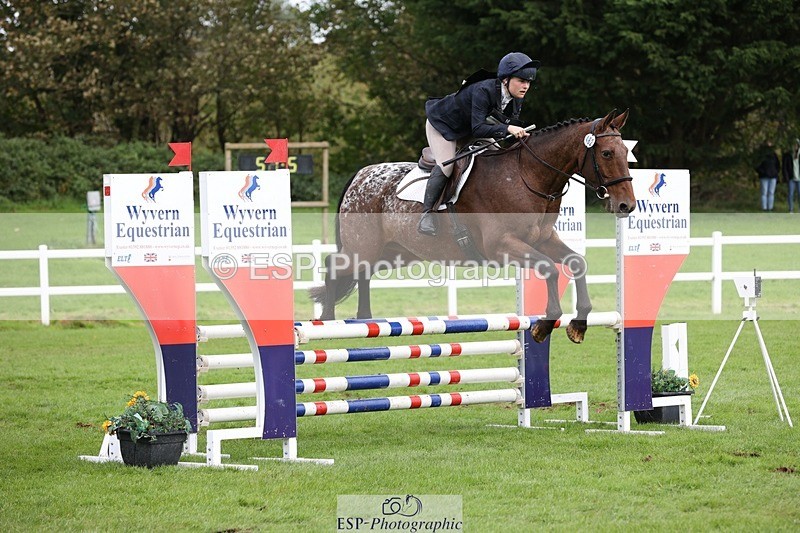 231022-133302-27759 - 482-ODDSPOT.VITAL.ELEMENT-Danielle.Davies-TrotUp+SJ