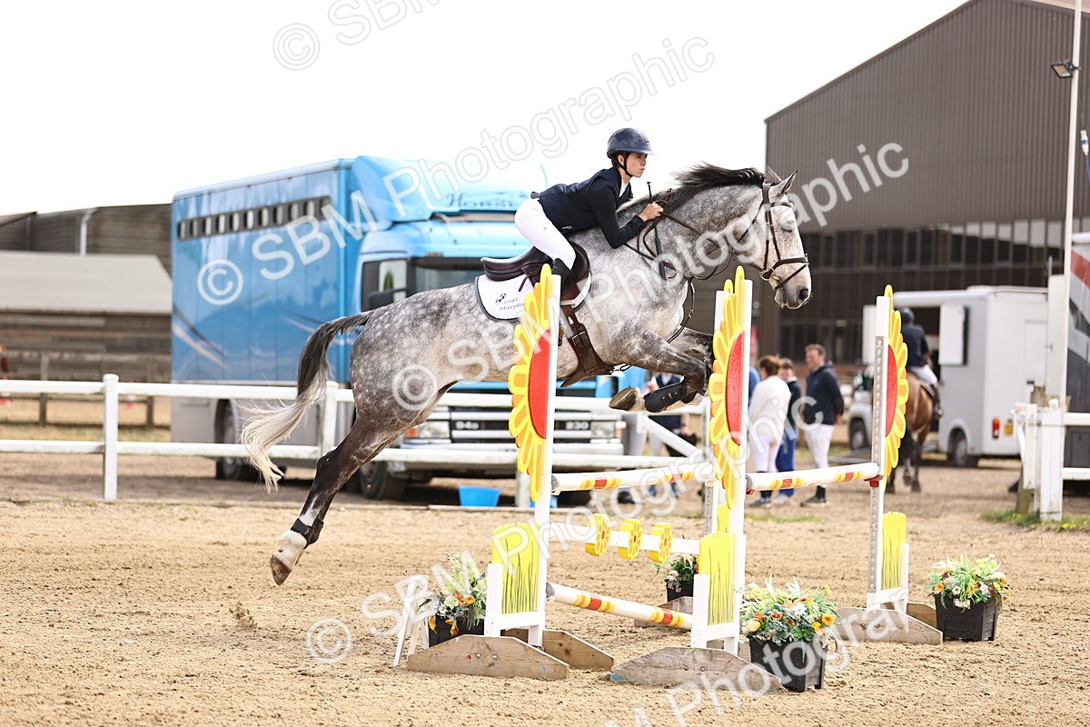 SBM_002306 - Class 11 - Senior newcomers - 1.10m