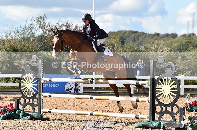 231014A-142008-05267 - Cls 15 1.05m Amateur Q 2nd R