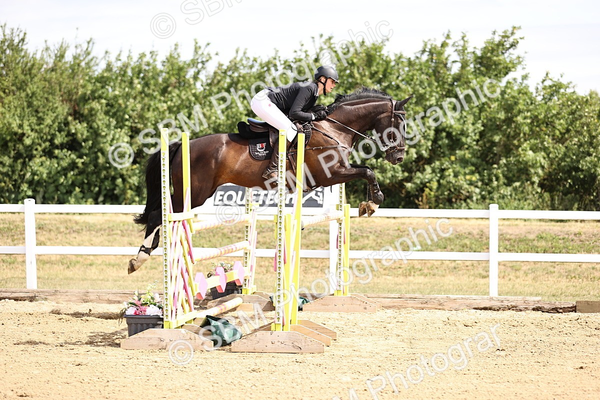 SBM_009779 - Class 8 - Senior Newcomers - 1.10  Open