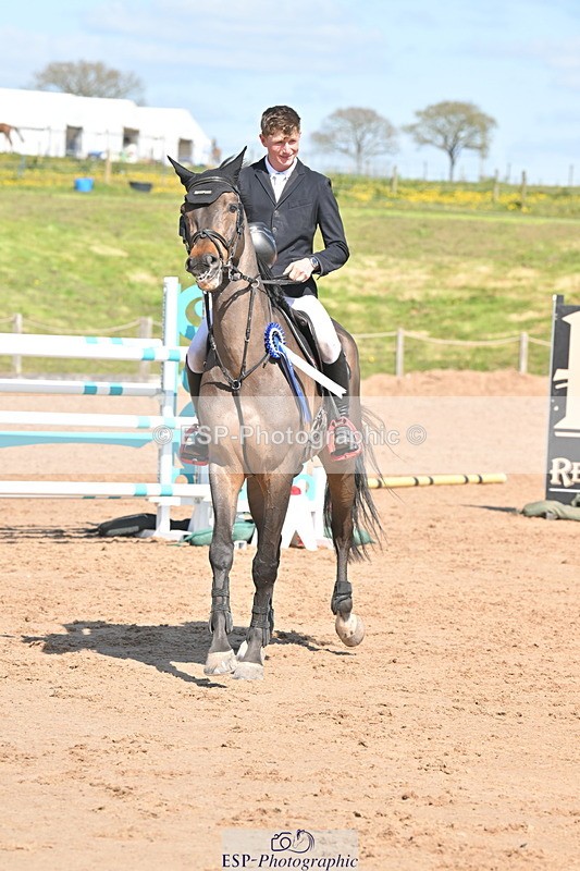 240420A-150403-11935 - Cls 7, 2 Star Medium Tour 1.35m