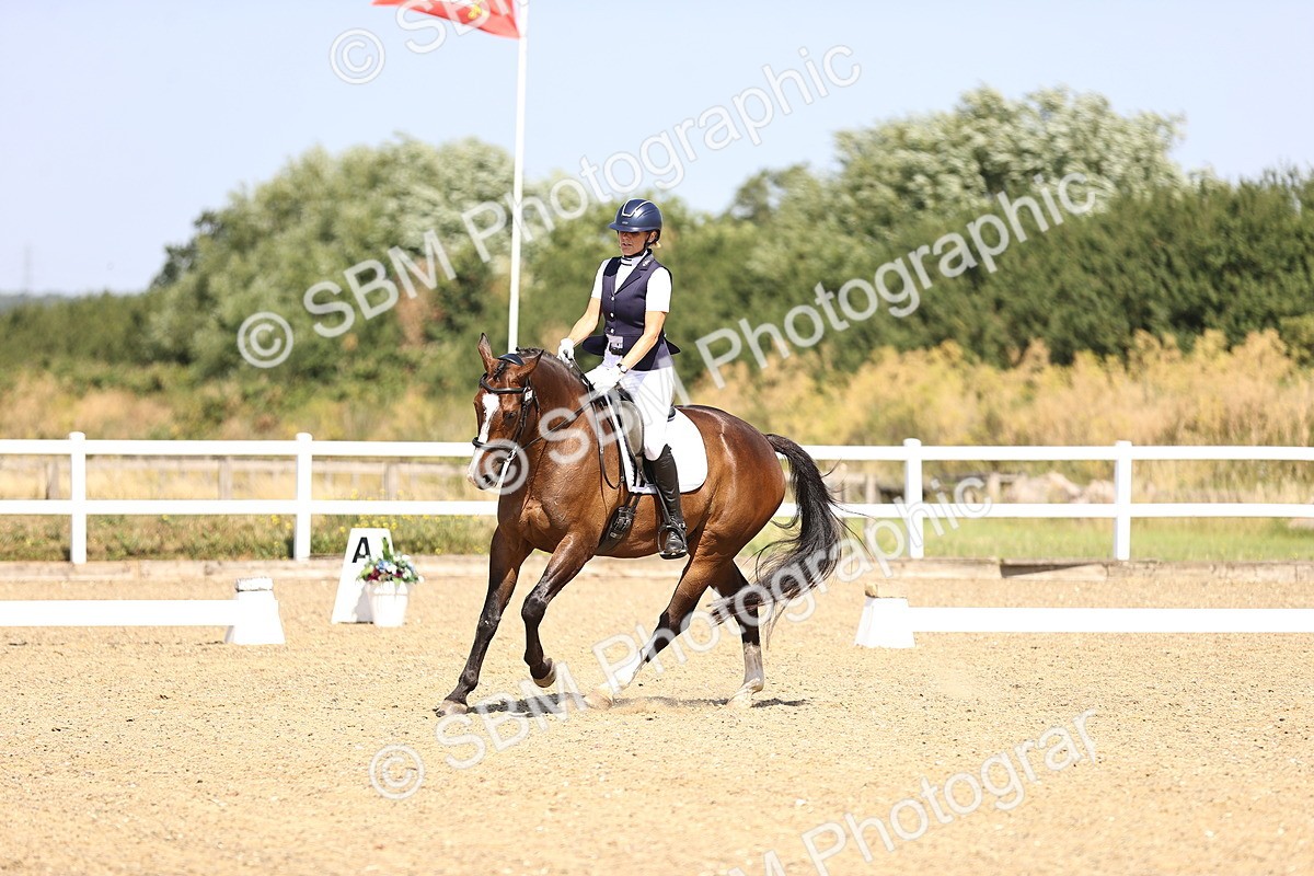 SBM_009387 - Novice 5 - 9.50-10.53