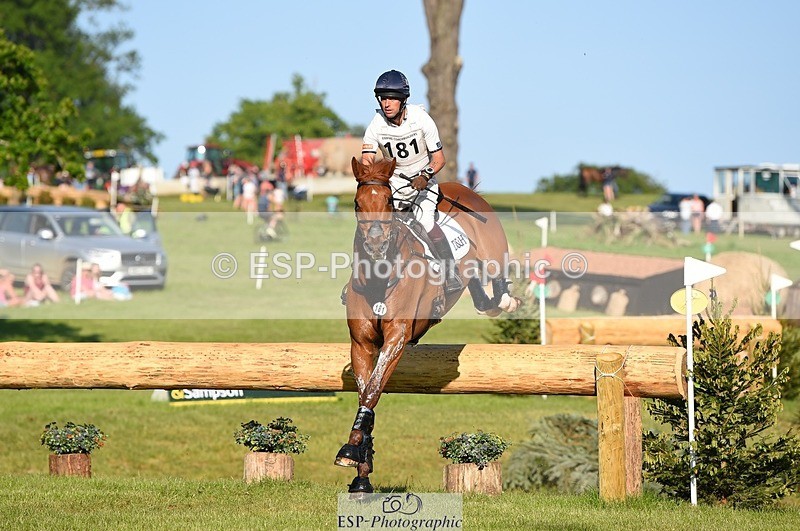 230527-183224-13870 - 181-AMIRO_ISLAND-Harry_Meade-XC