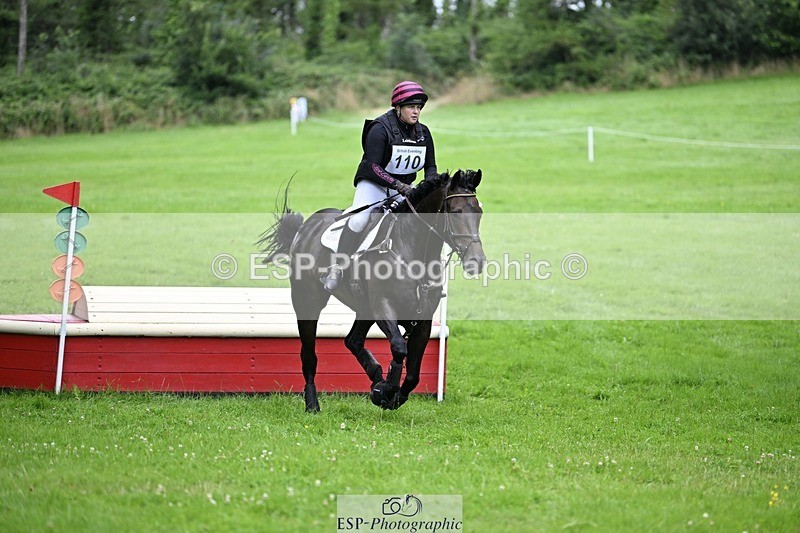 240803-105251-01727 - 110-Lizzie_Luxton-KILCARNA_BARNEY