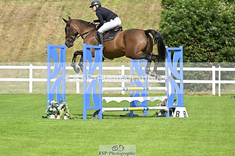 250613A-100510-00275 - Cls 1 Snr Newcomers and 1.10m Open