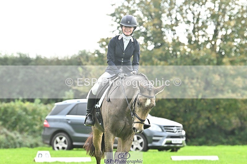 241024-114924-02497 - 319-Neve.Webber-MR.BUZZ