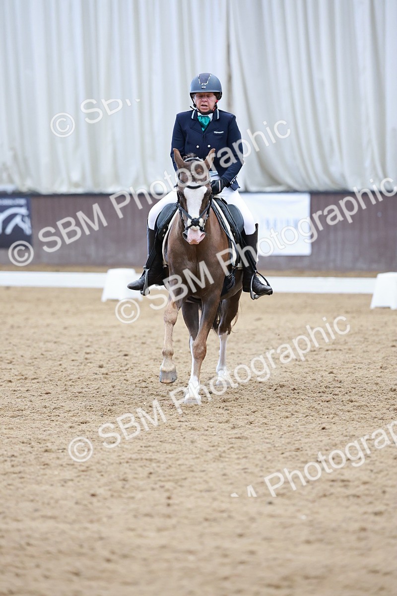 SBM_010129 - Class 6b - Novice 6 - 12.40-13.43