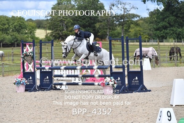 BPP_4352 - CLASS 19 SUN Springboard 128cm/ 138cm Restricted Handicap