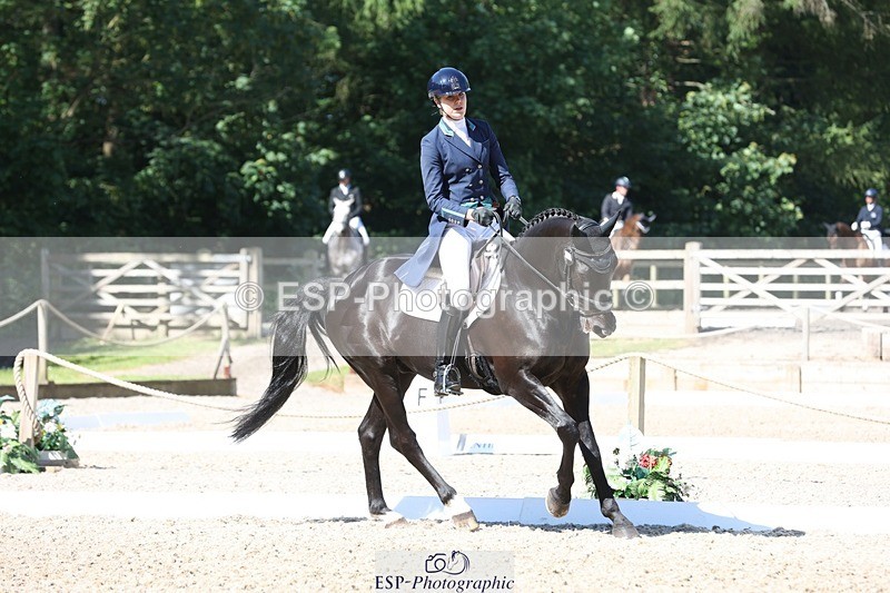 230526-100821-05182 - 358-EQUADOR_MW-Toots_Bartlett-WEDTrotUp+DR