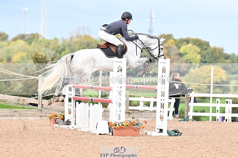 251005-095851-02642 - Cls 15 Foxhunter and 1.20m