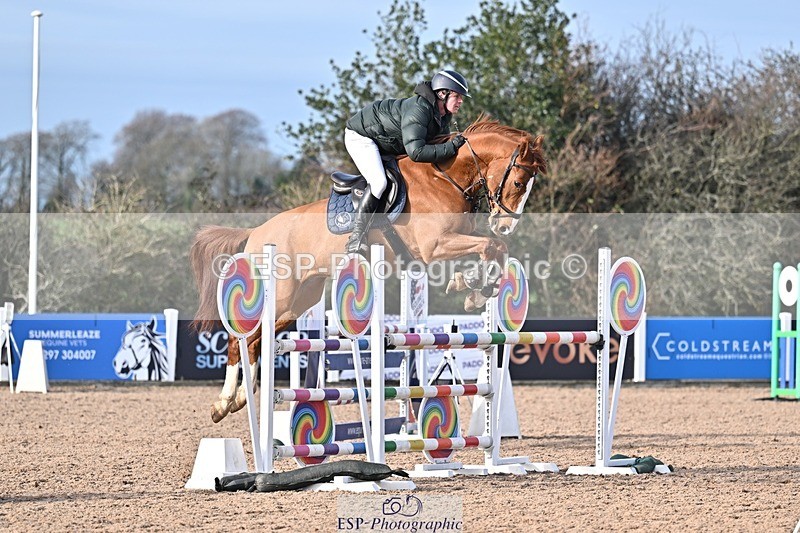 251126-121331-00407 - Cls 4 Newcomers and 1.10m