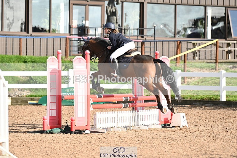 241026A-114637-00776 - SAT Cls 8 Pony Discovery and 90cm Open