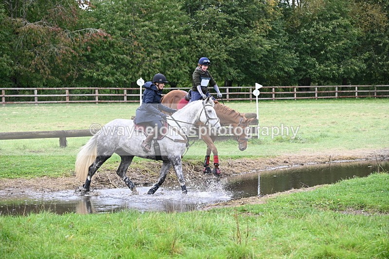 WJ6_2810 - Time at Photographer 11:01 to 11:20