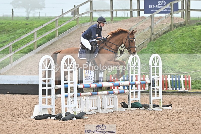 241103A-111210-06927 - SUN Cls 18 British Novice and 90cm Open