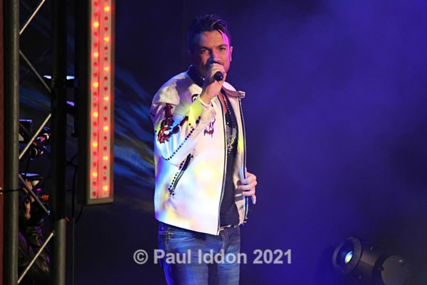 Peter Andre 3 - People
