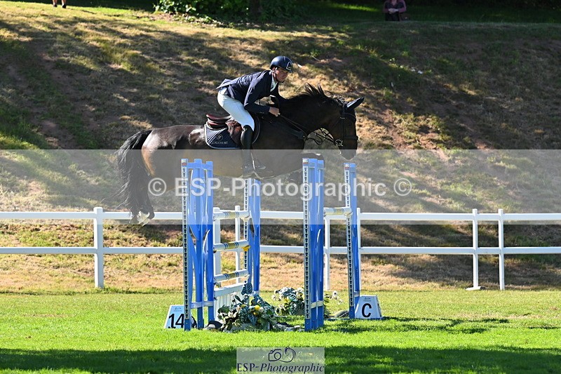 260704A-164225-16210 - Cls 33 Snr Fox Jump Off and Pres