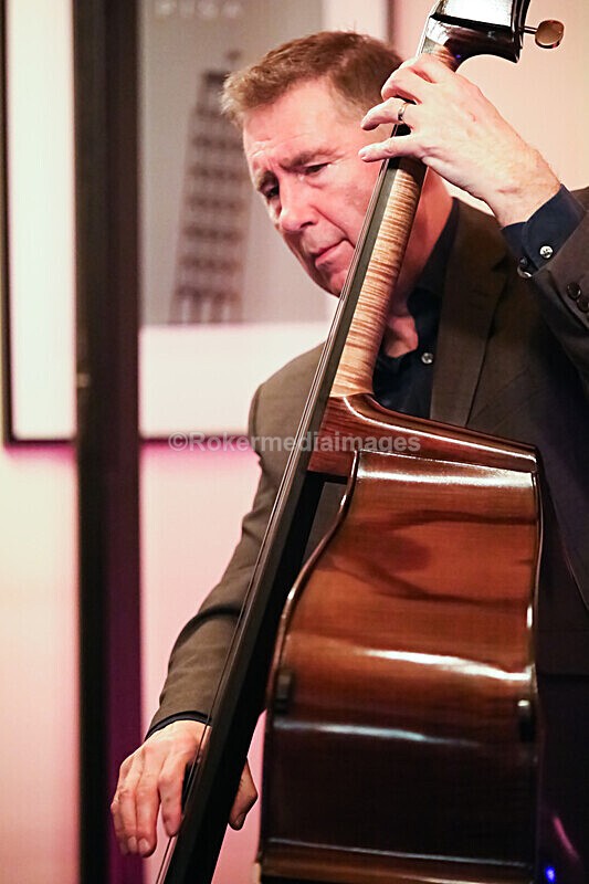 NKC-50 - Denny Illet and chums plays tribute to Nat King Cole